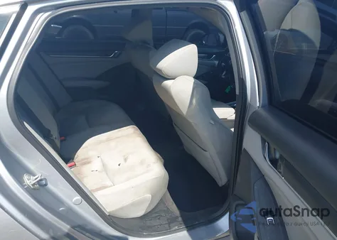 2018 Honda Accord Lx z USA, uszkodzony, nr VIN 1HGCV1F11JA084797